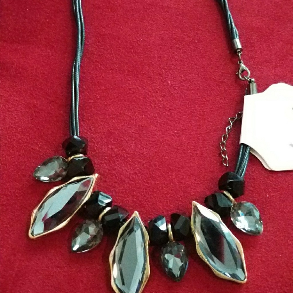 Rhinestone water drop necklace